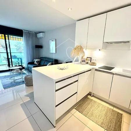 London Cannes, Vue Apartment Cannes